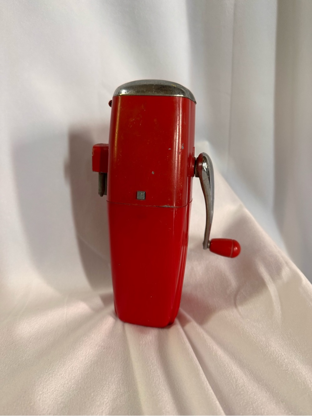 Vintage Rival Ice Crusher - Red, Retro Hand-Crank (Mid-Century)